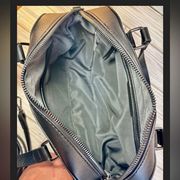 088-Simply Vera By Vera Wang Black Vegan Leather Satchel HandBag - Picture 6 of 6